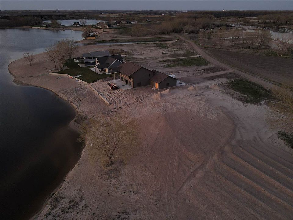 2nd image of 19349 Loup Ln