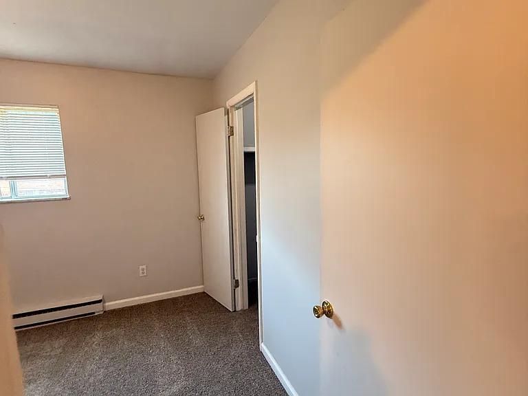 521 State St #6 — Photo 4