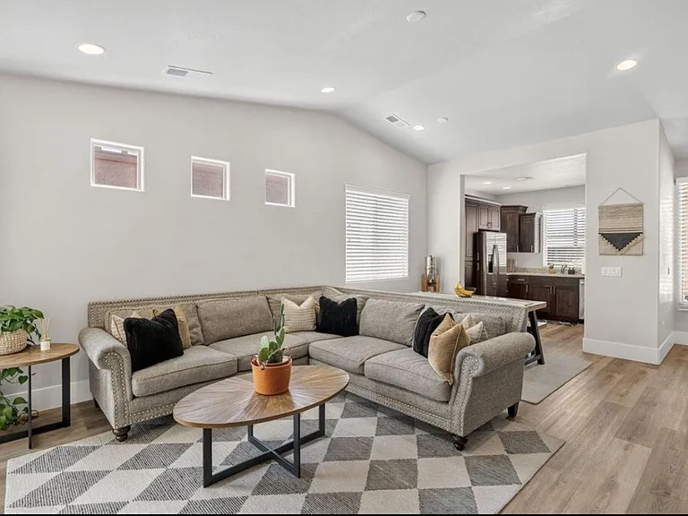 1024 N Silver Lode Ave — Photo 11