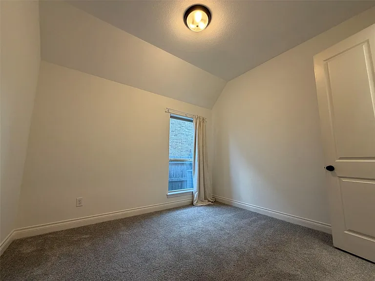 3319 Sky Run Ct — Photo 19