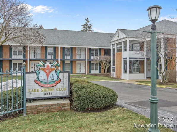 2311 Wealthy St SE APT 22, East Grand Rapids, MI 49506