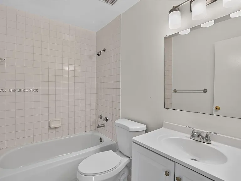 6225 Kendale Lakes Cir #253 — Photo 9