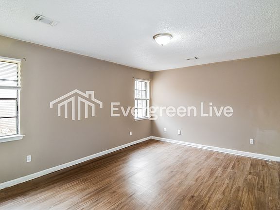 4th image of 460 Forest Park Dr