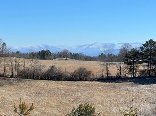 7550 Meadows Town Rd, Marshall, NC 28753
