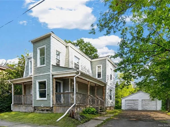42 Railway Ave, Moncton, NB E1C 2E1