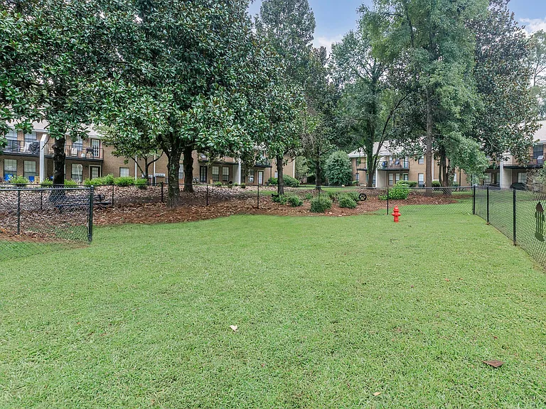 Ashley Oaks Apartments — Photo 13