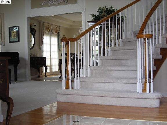 4th image of 8466 Pawnee Ln