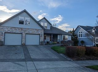 495 NW Hillcrest Loop, McMinnville, OR