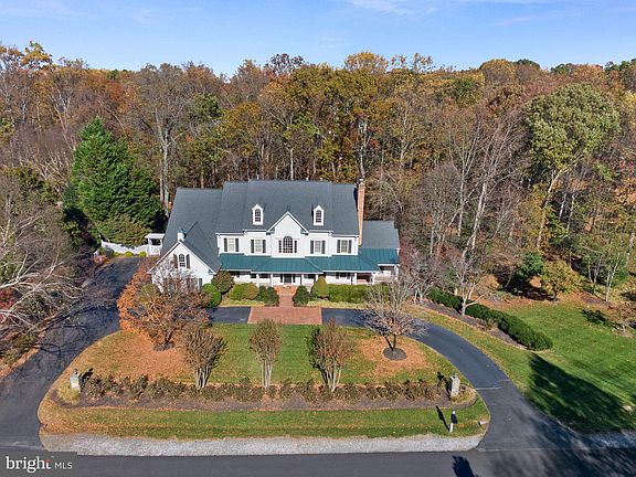3rd image of 2205 Aryness Dr