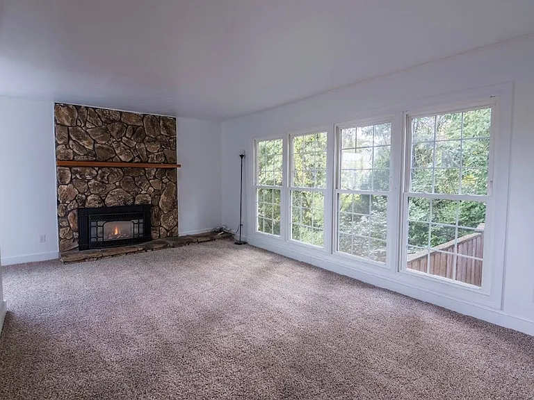 1697 Riverview St — Photo 22
