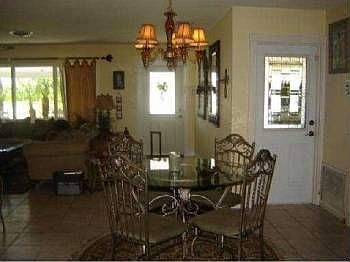 4th image of 101 SE 11th Ct