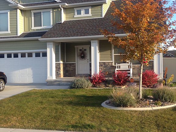 3rd image of 703 S Willow Garden Dr