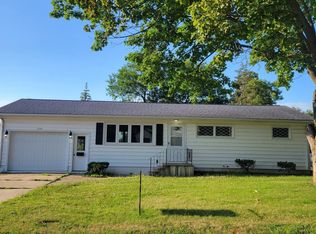 1725 E Mitchell Ave, Waterloo, IA 50702