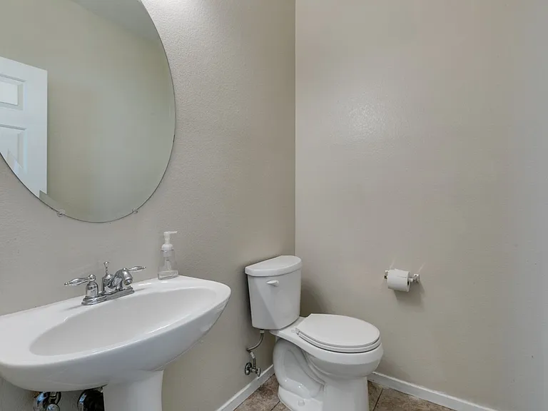 2925 Dowitcher Ave — Photo 20