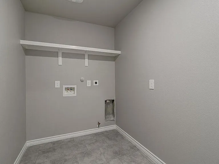 1269 Carnaby St — Photo 19