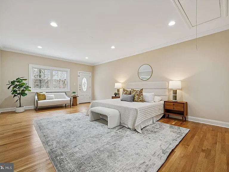 4902 Derussey Pkwy — Photo 41