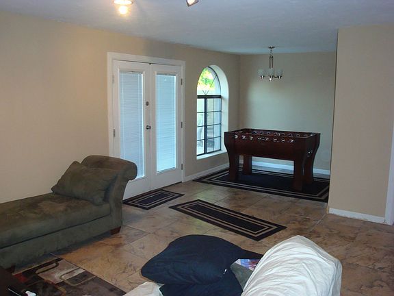 4th image of 1701 W Harmont Dr