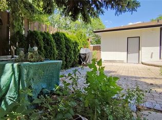 1414 Allangrove Dr, Burlington, ON L7M1J6