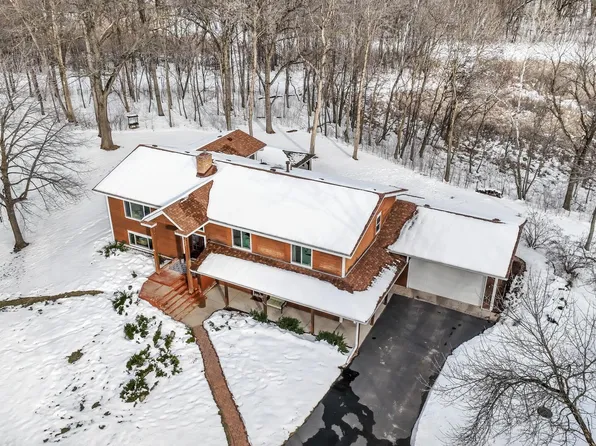 6880 Greenway Ln, Forest Lake, MN 55025