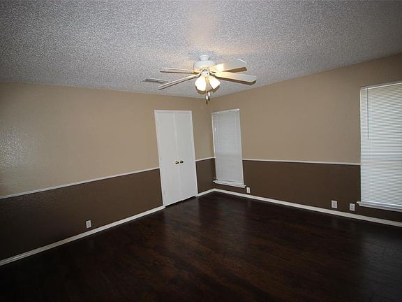 5th image of 5316 Tennis Villa Dr