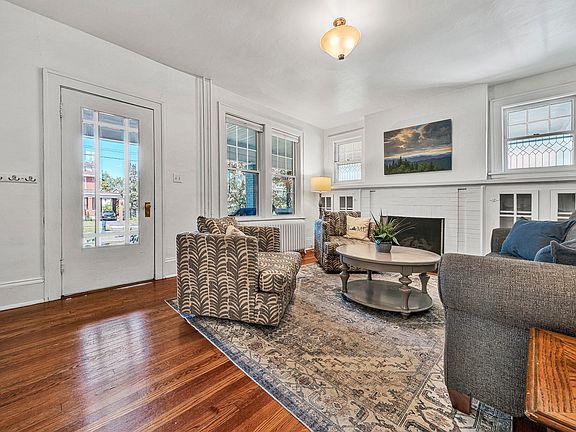 5th image of 1726 Maiden Ln SW