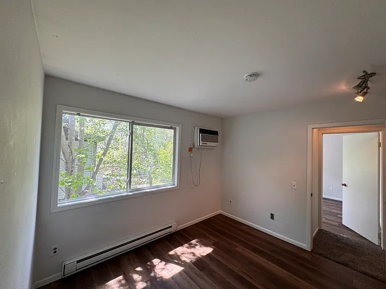 1230 E Dayton St #4 — Photo 5