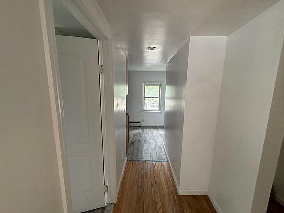 2nd image of 88 Barker St Floor 2