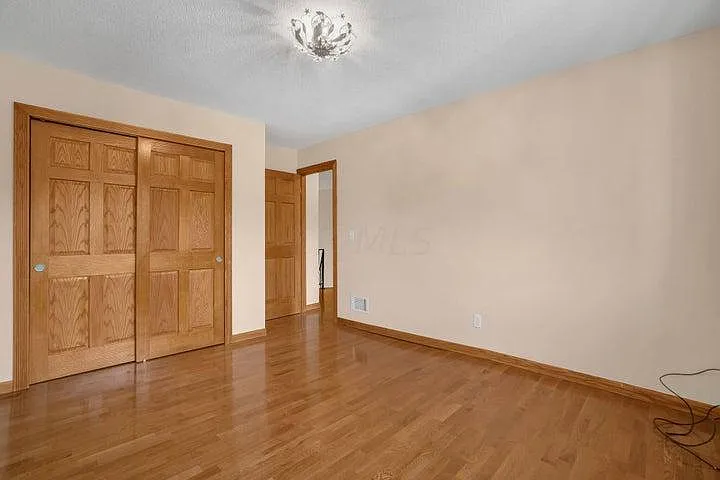 Bedroom #3 (12x10.5')
