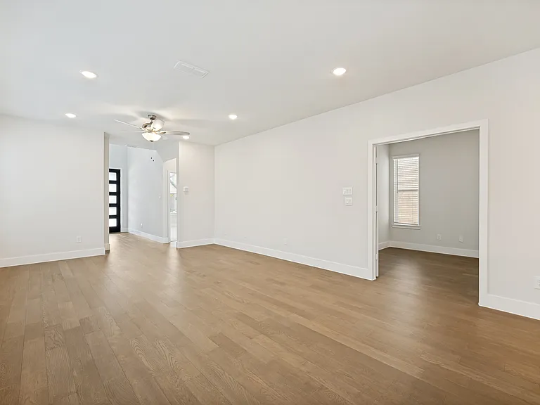 11572 Empress Dr — Photo 3