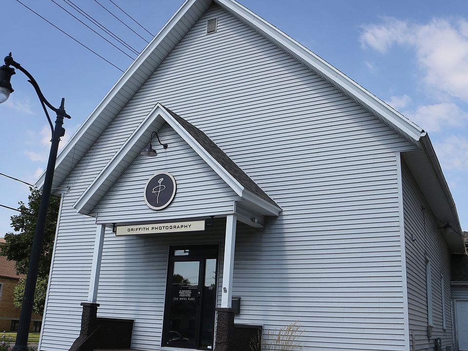 1st image of 128 W Cass St