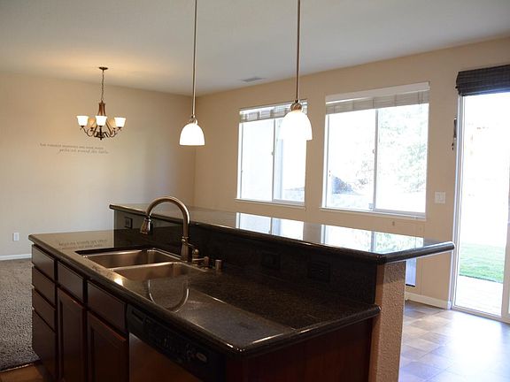 Kitchen/Breakfast Nook