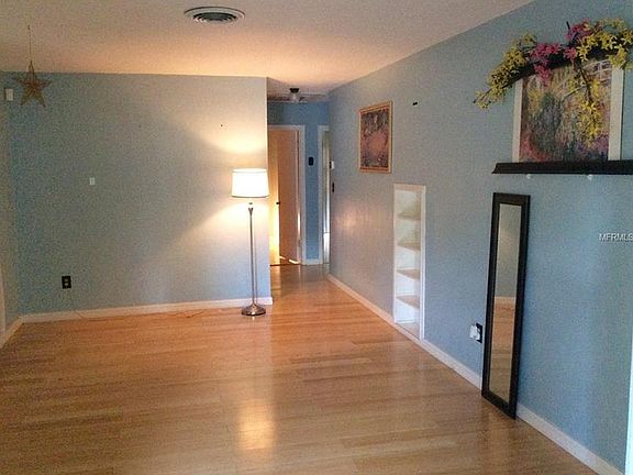 3rd image of 1603 Mockingbird Ln