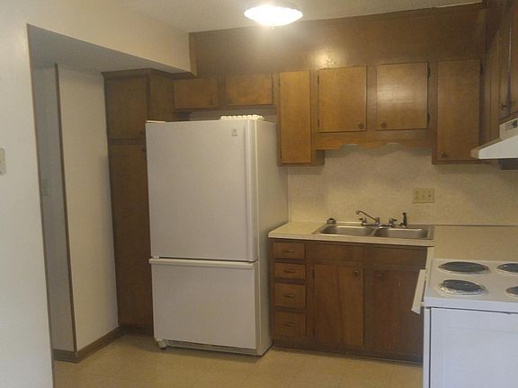 5th image of 100 W 17th St APT 43