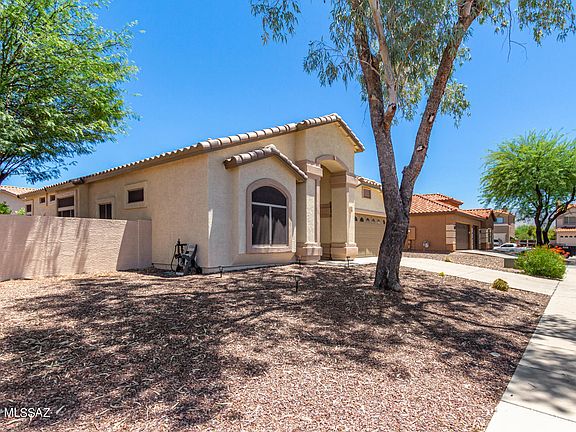 2nd image of 1998 W Scarlet Rose Pl