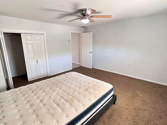 5th image of 566 S Magnolia Ave