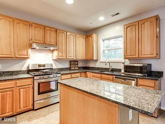 3rd image of 7908 Beach Plum Ln