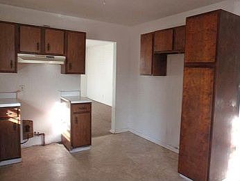 5th image of 1522 Yarmouth Ave