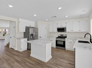 211 Calvino Ave, Las Vegas, NV 89183