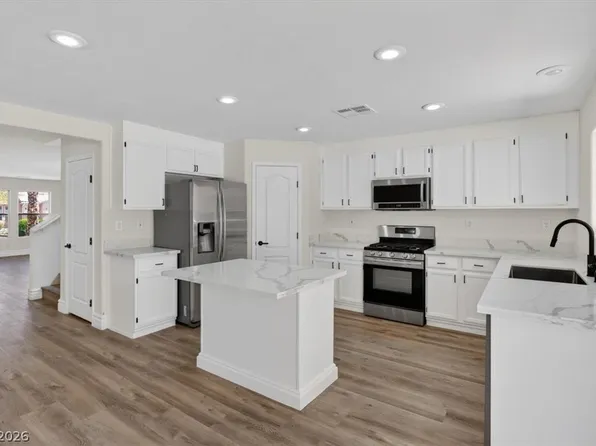 211 Calvino Ave, Las Vegas, NV 89183