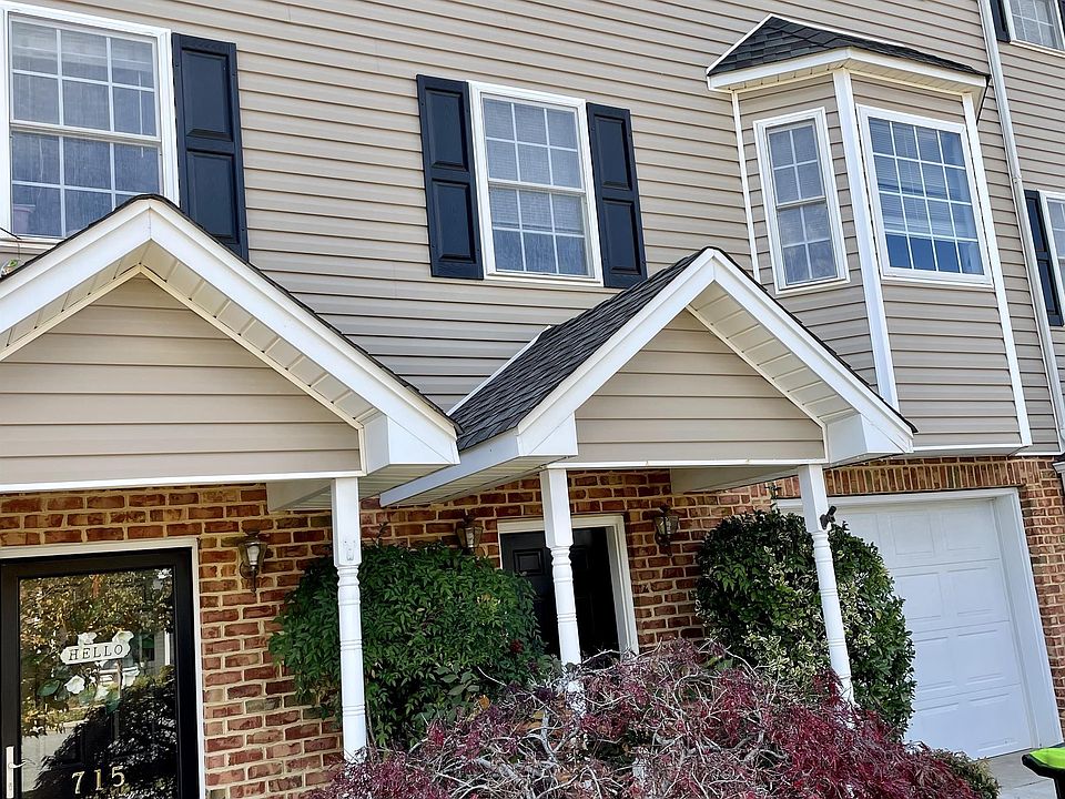 1st image of 717 Wyndhurst Dr #1