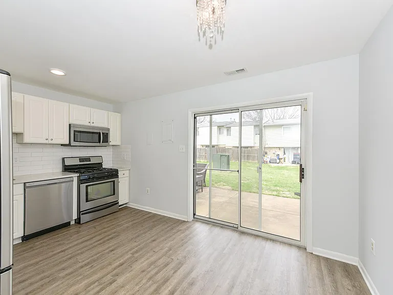2208 Huston Pl — Photo 10