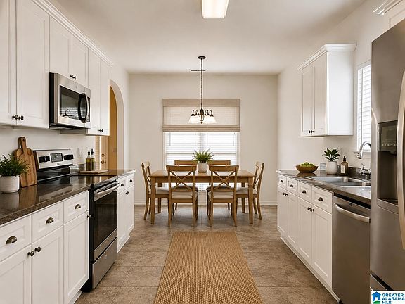 3rd image of 476 Waterford Dr