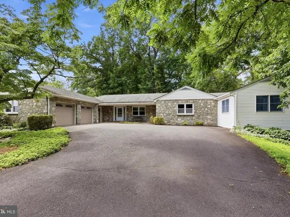 165 Godshall Rd, Collegeville, PA 19426