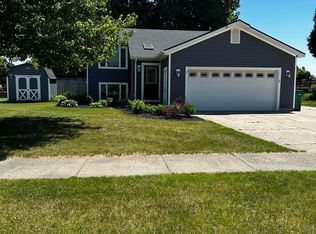 501 Hickory Dr, Wayland, MI 49348