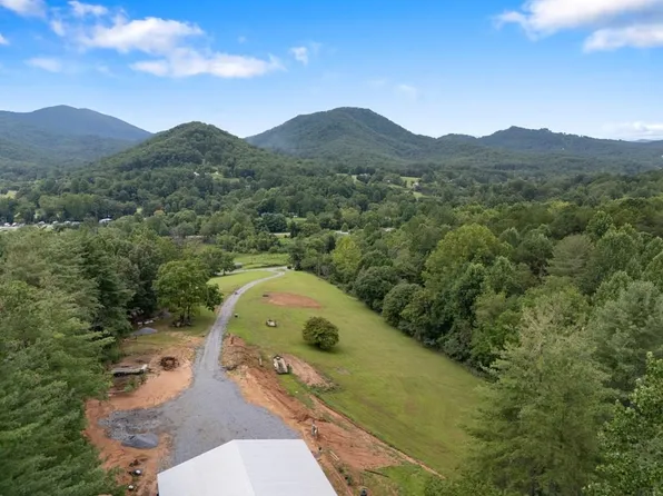 115 Ash Loop Rd, Hayesville, NC 28904