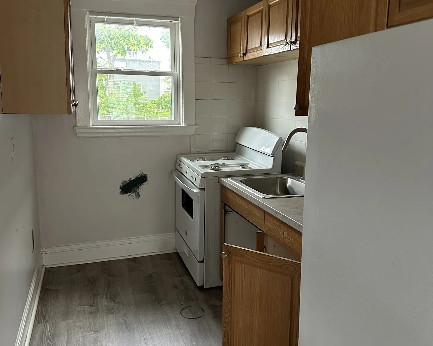 Studio, 300 sqft, $1,800 — Photo 3