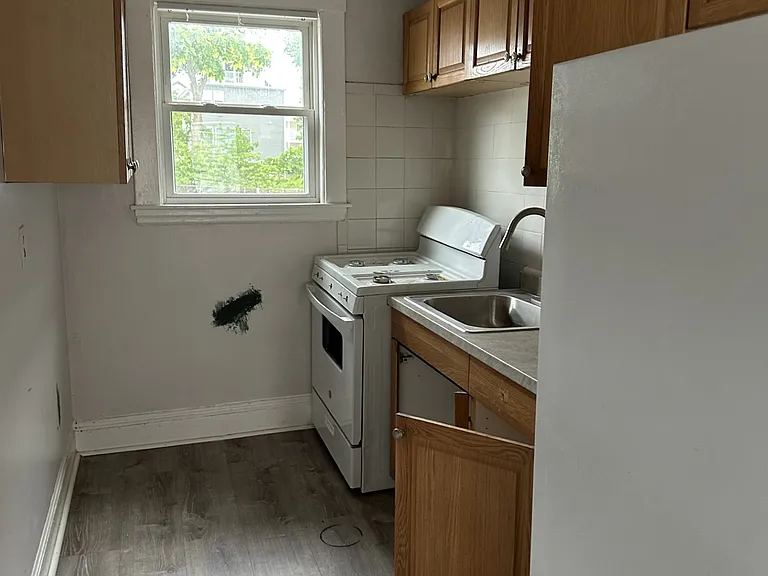 116 Main St #4 — Photo 4
