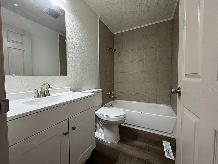 1155 McFarland St — Photo 11