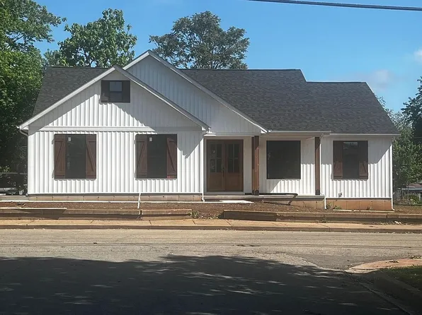 203 Patterson St, Farmington, MO 63640