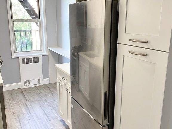 5th image of 5635 Netherland Ave APT 5D